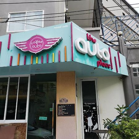 The Auto Place Ban Sam Kong Exterior foto